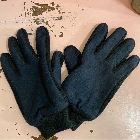 GOODFELLOW BLACK FUZZY GLOVES NWT XL Tech Thumbs - Picture 1 of 3